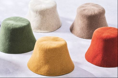 これからの季節にいかがですか? 秋冬の装いに寄り添う、YOKOI BERETのウール帽子たち