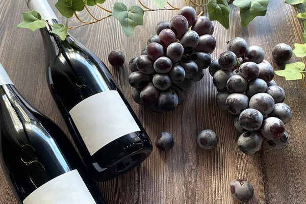 11月20日はボジョレーヌーボー解禁日!玉虫塗のビクトリーグラスとナッツボウルで特別なひとときを