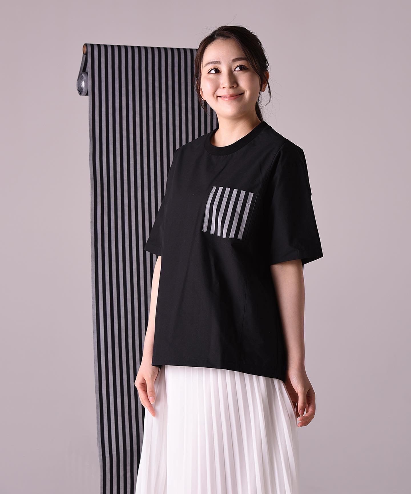 小幅織物Tシャツ 黒白ポケット
