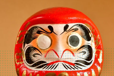 選挙の必須アイテム「必勝だるま」