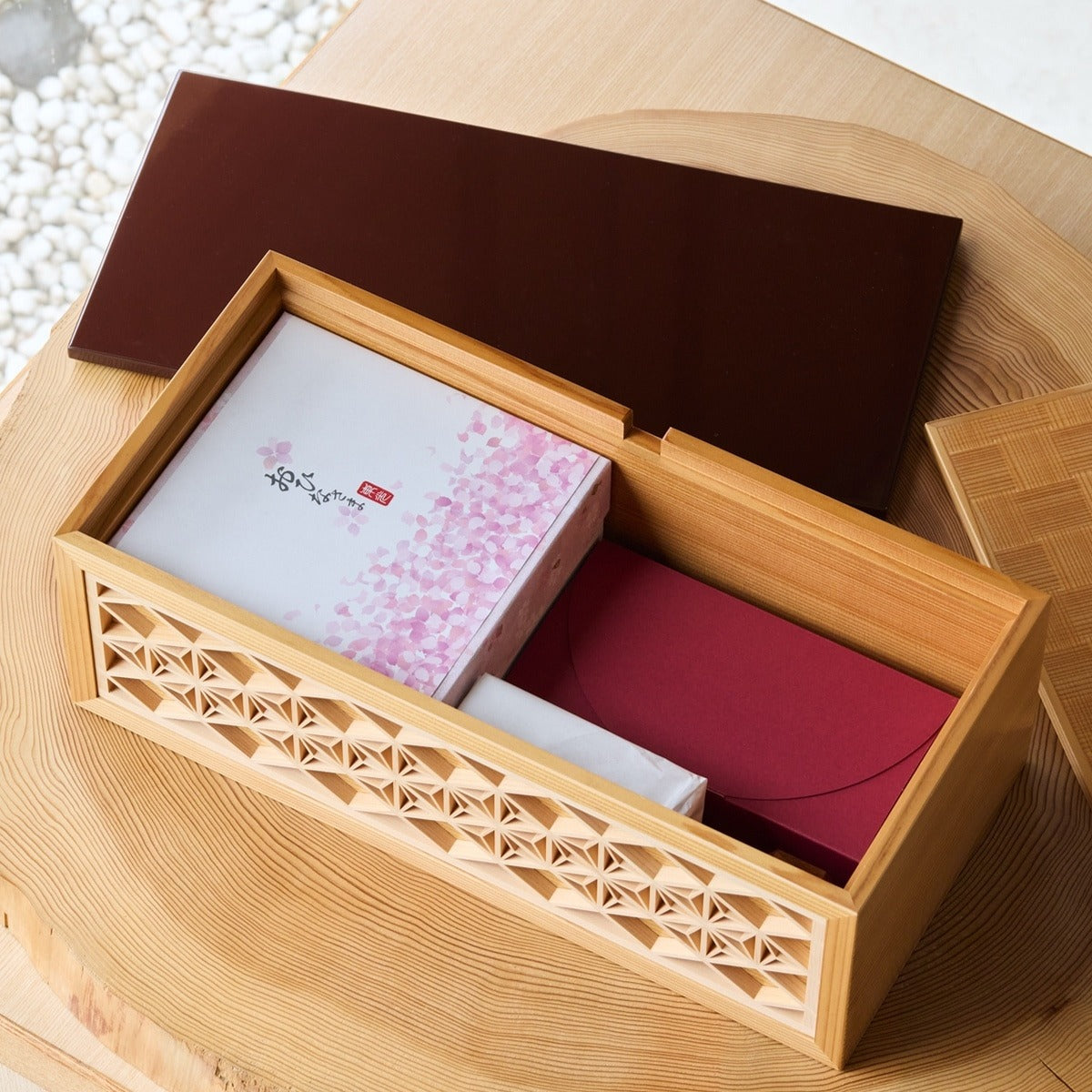 ひな人形 宝想雛 四角（中）【2月中旬出荷】 – 47 TREASURE