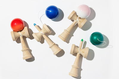 瀬戸内の青や宮島の朱を宿した、広島の彩りけん玉